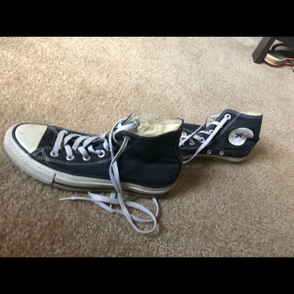 Hi Top Black Classic Converse - Picture 2 of 3